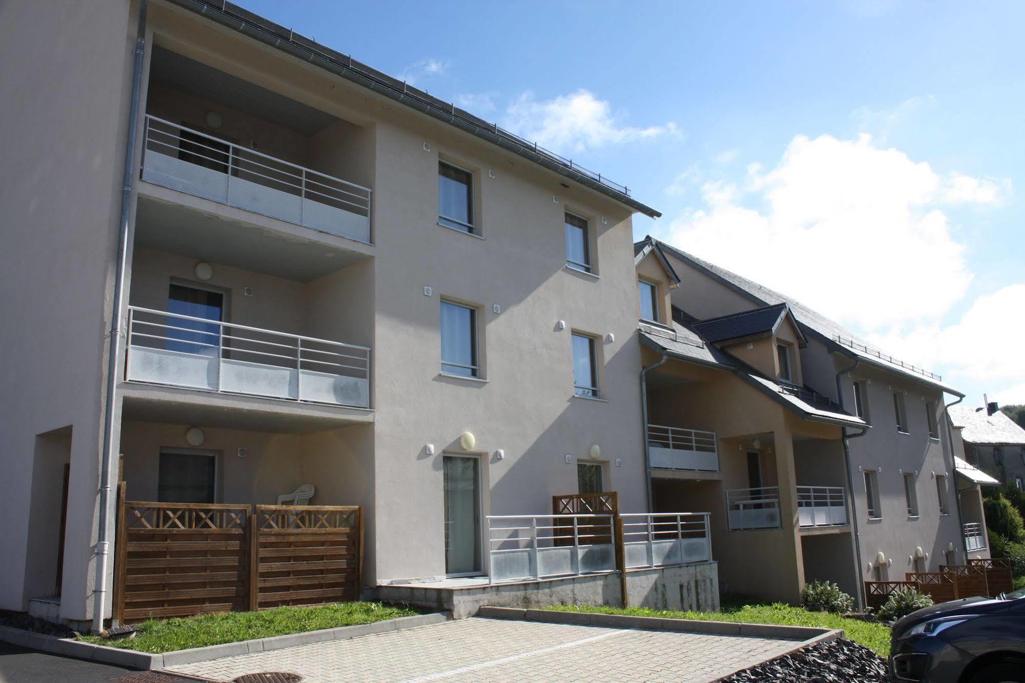 Aux Balcons Du Sancy Aparthotel Picherande ภายนอก รูปภาพ